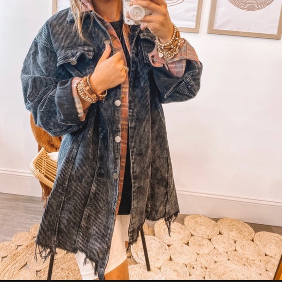 POL Jackets & Blazers - NEW Oversized Fray Hem Corduroy Shacket